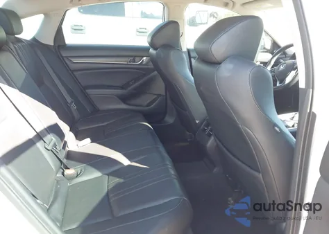 2018 Honda Accord Touring z USA, uszkodzony, nr VIN 1HGCV1F9XJA067423